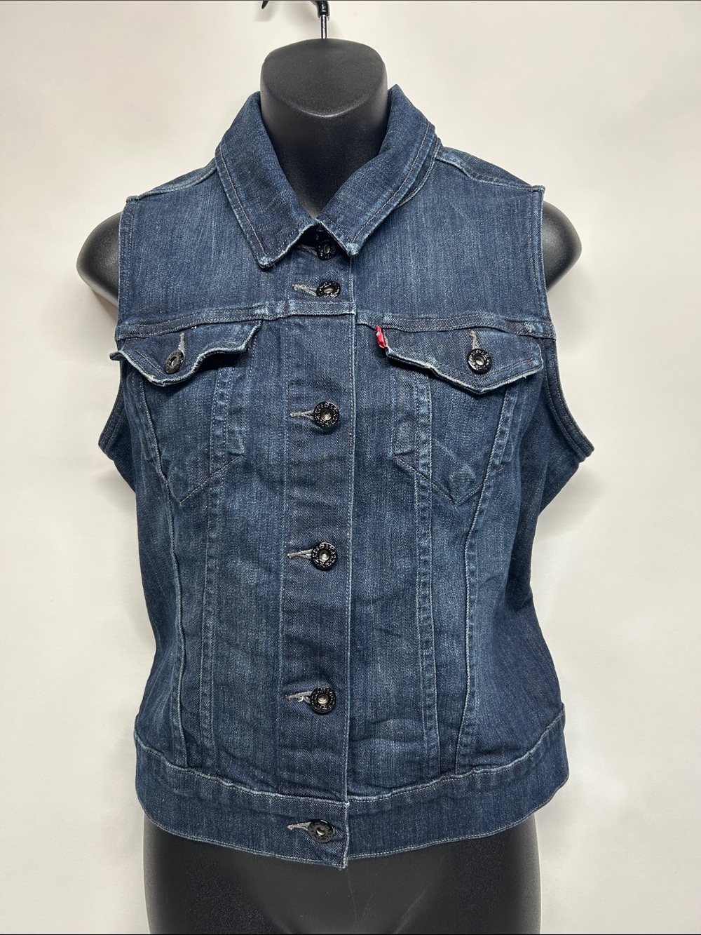 Levi's Indigo Blue Denim Sleeveless Trucker Vest size medium